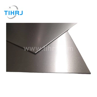 ¿Cómo funciona el alambre de titanio en entornos expuestos a la radiación?